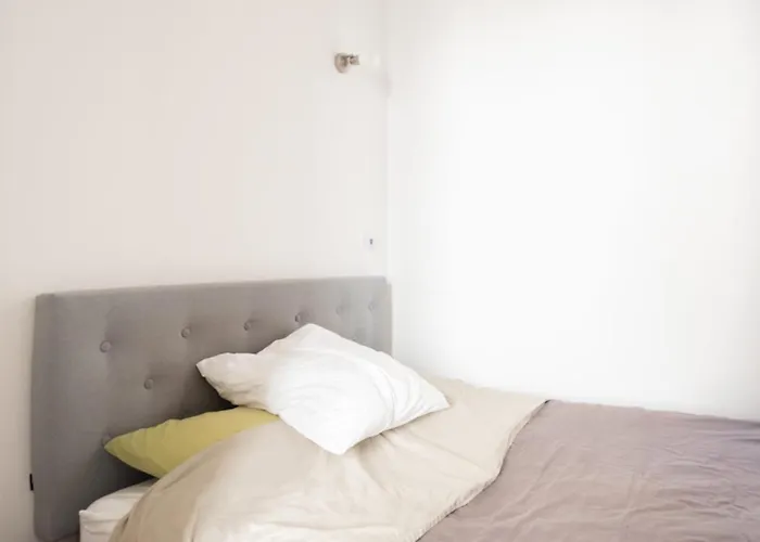 Small Comfortable Nest Near Montparnasse