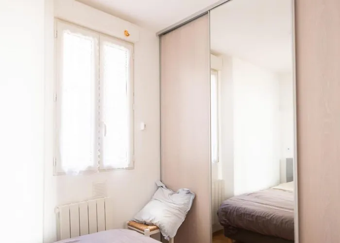 Small Comfortable Nest Near Montparnasse